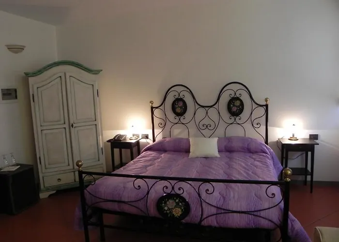 Di Sor Paolo Сан-Кашиано-ин-Валь-ди-Пеза