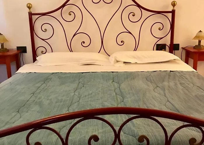 Di Sor Paolo Сан-Кашиано-ин-Валь-ди-Пеза